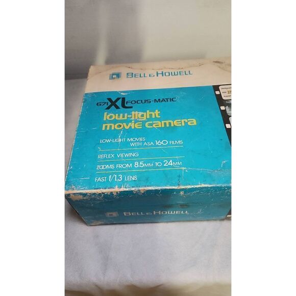 Bell and Howell focus manic 8 mm camera in original box. 1973 - Picture 2 of 8